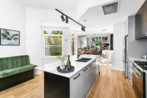 MANHATTAN STYLE 3 STORY LUXURY IN ST PETERS